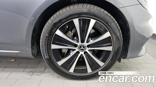 Mercedes-Benz E-Class E300e Exclusive