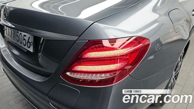 Mercedes-Benz E-Class E300e Exclusive