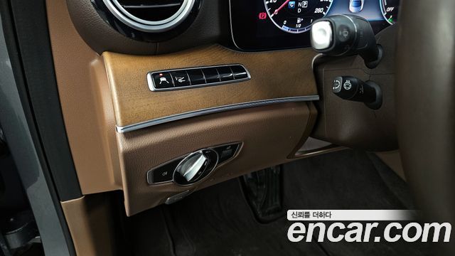 Mercedes-Benz E-Class E300e Exclusive