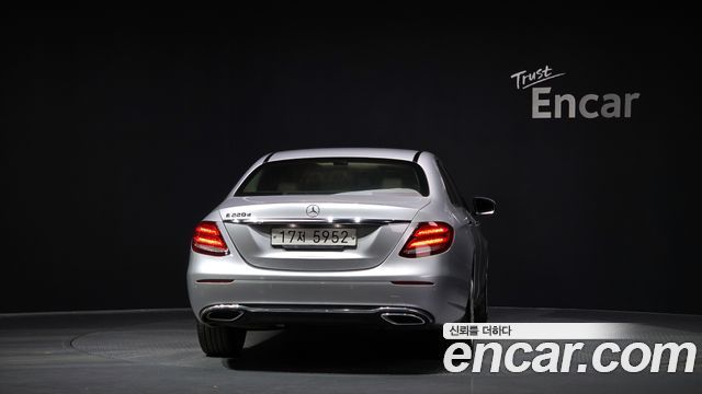 Mercedes-Benz E-Class E220d Avantgarde