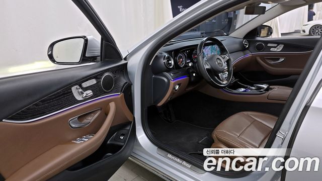 Mercedes-Benz E-Class E220d Avantgarde