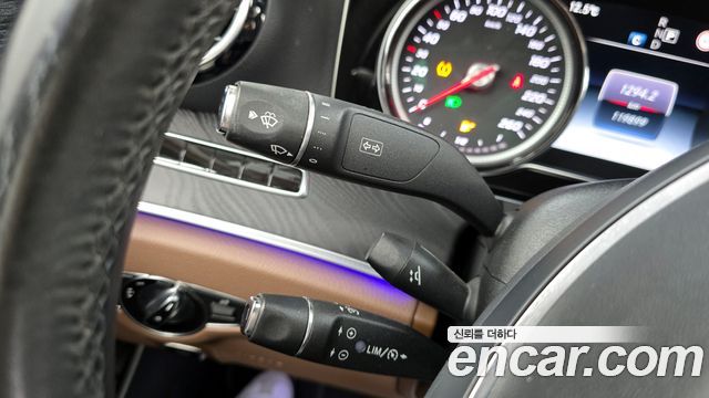 Mercedes-Benz E-Class E220d Avantgarde