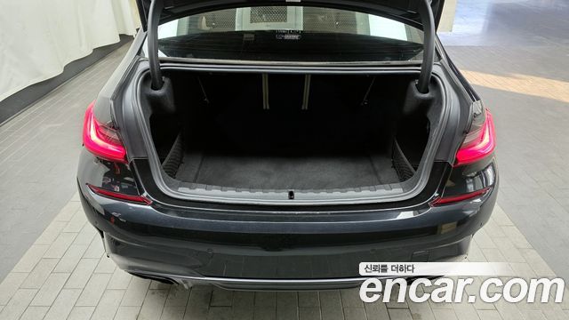 BMW 3-Series 330i M Sport
