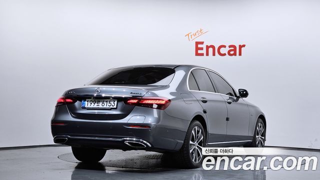 Mercedes-Benz E-Class E300e 4MATIC Exclusive