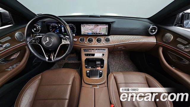 Mercedes-Benz E-Class E300e 4MATIC Exclusive
