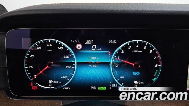 Mercedes-Benz E-Class E300e 4MATIC Exclusive
