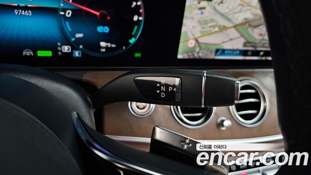 Mercedes-Benz E-Class E300e 4MATIC Exclusive