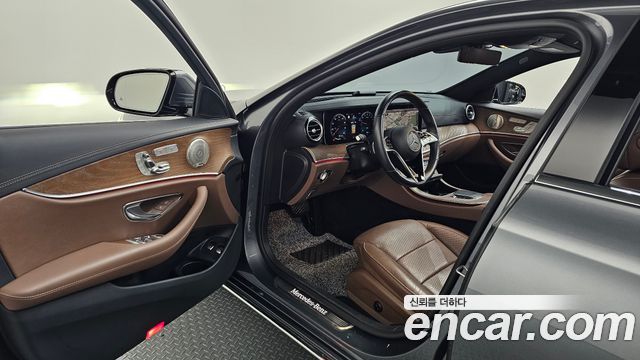 Mercedes-Benz E-Class E300e 4MATIC Exclusive