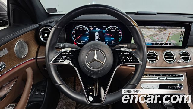 Mercedes-Benz E-Class E300e 4MATIC Exclusive