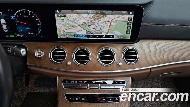 Mercedes-Benz E-Class E300e 4MATIC Exclusive