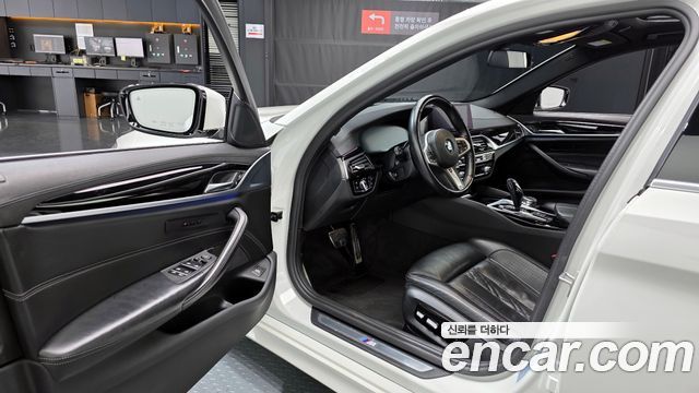 BMW 5-Series 530i xDrive M Sport Package Plus
