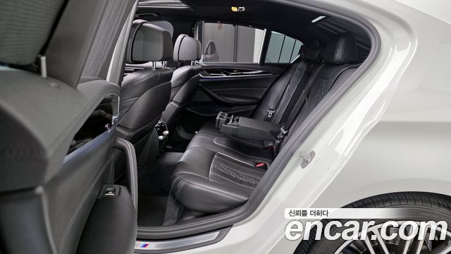 BMW 5-Series 530i xDrive M Sport Package Plus