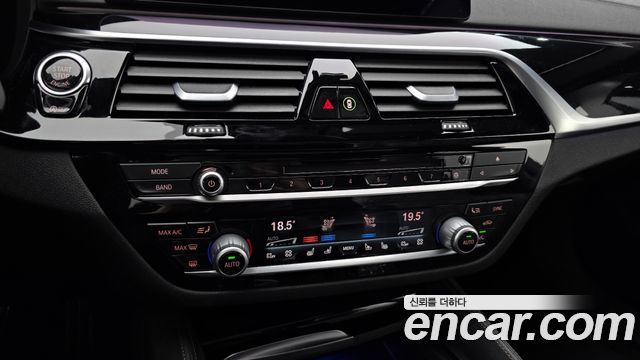 BMW 5-Series 530i xDrive M Sport Package Plus