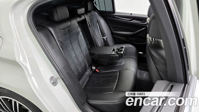 BMW 5-Series 530i xDrive M Sport Package Plus
