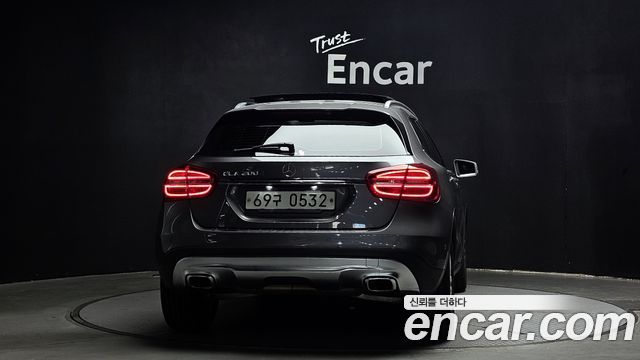 Mercedes-Benz GLA-Class GLA200 d