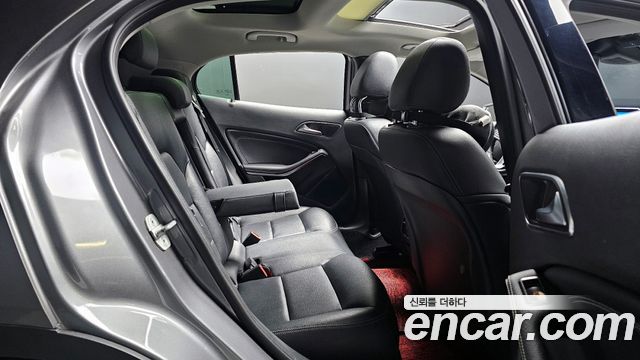 Mercedes-Benz GLA-Class GLA200 d