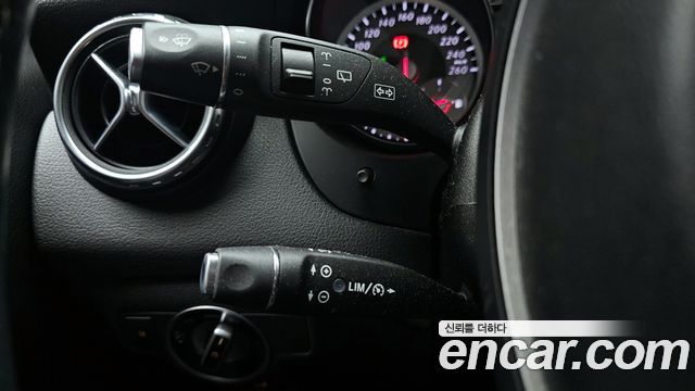 Mercedes-Benz GLA-Class GLA200 d