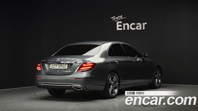 Mercedes-Benz E-Class E300 Avantgarde