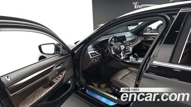 BMW 7-Series 740Li xDrive Design Pure Excellence