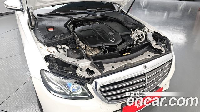 Mercedes-Benz E-Class E220d 4MATIC Exclusive