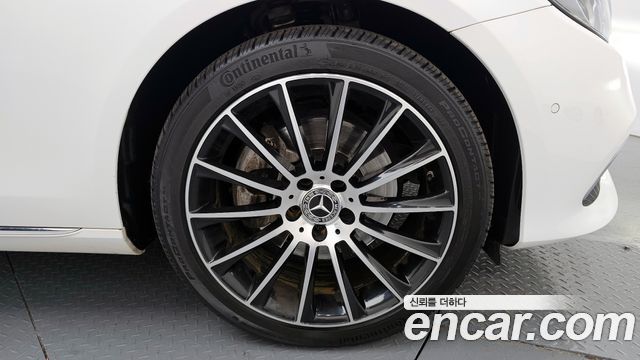 Mercedes-Benz E-Class E220d 4MATIC Exclusive