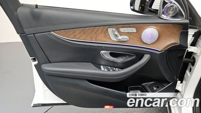 Mercedes-Benz E-Class E220d 4MATIC Exclusive