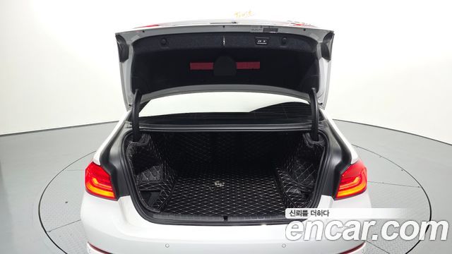 BMW 5-Series 530i Luxury Plus