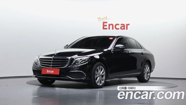 Mercedes-Benz E-Class E300 4MATIC Exclusive