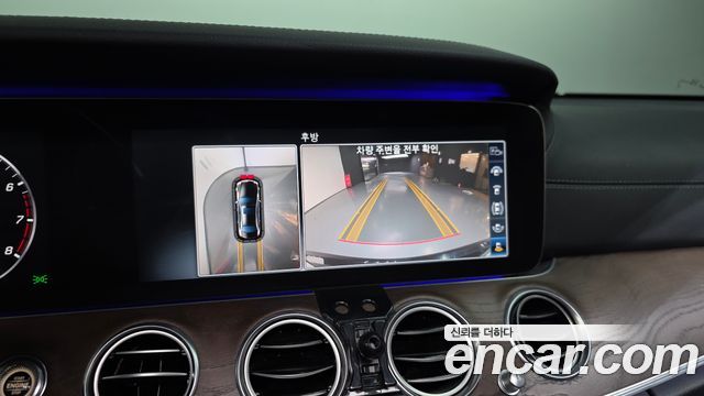 Mercedes-Benz E-Class E300 4MATIC Exclusive