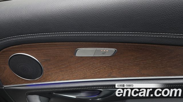 Mercedes-Benz E-Class E300 4MATIC Exclusive