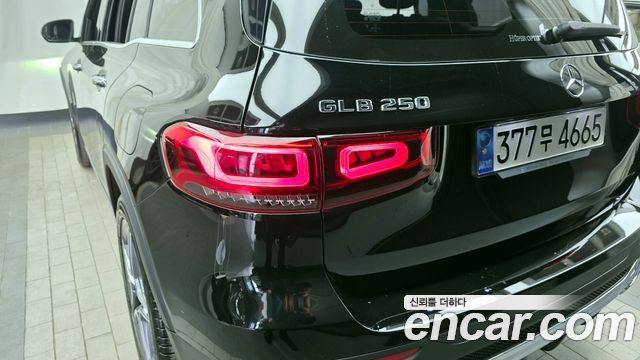 Mercedes-Benz GLB-Class GLB250 4MATIC