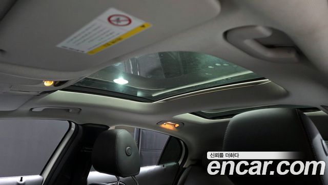 Mercedes-Benz GLA-Class GLA220