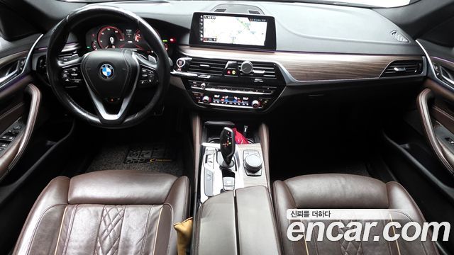 BMW 5-Series 530i xDrive M Sport Package Plus