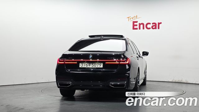BMW 7-Series 740Li xDrive M Sport Package