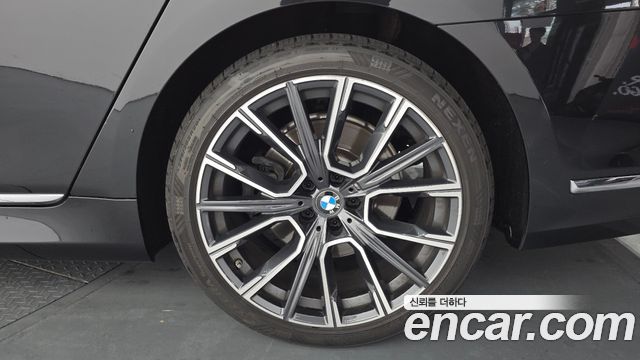 BMW 7-Series 740Li xDrive M Sport Package