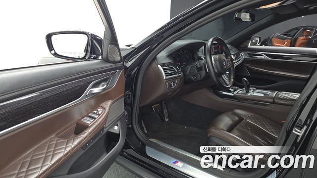 BMW 7-Series 740Li xDrive M Sport Package
