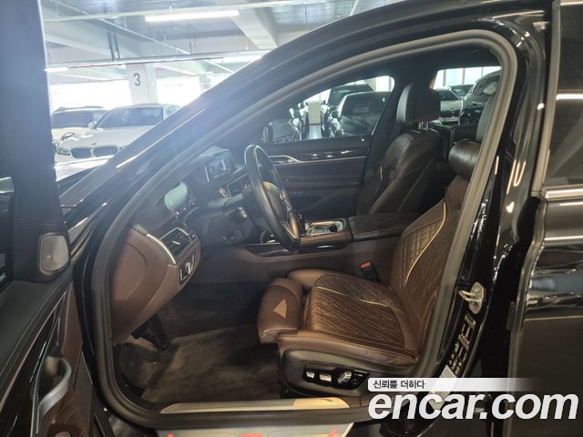 BMW 7-Series 740Li xDrive Design Pure Excellence