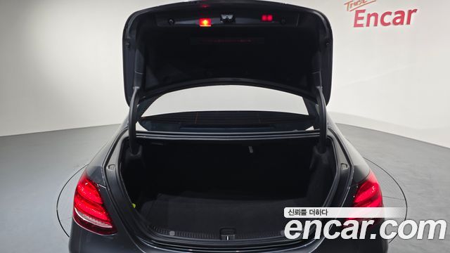 Mercedes-Benz E-Class E300 Avantgarde