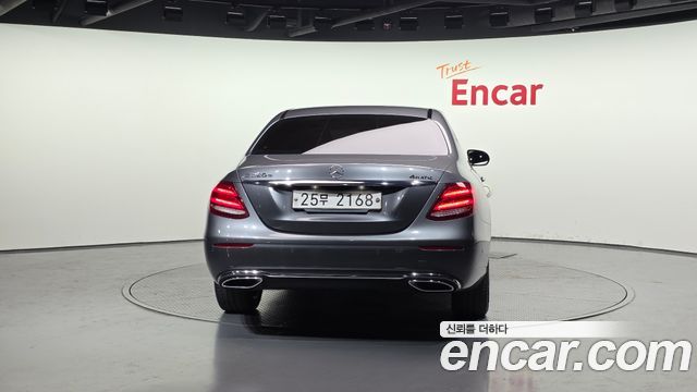 Mercedes-Benz E-Class E220d Avantgarde