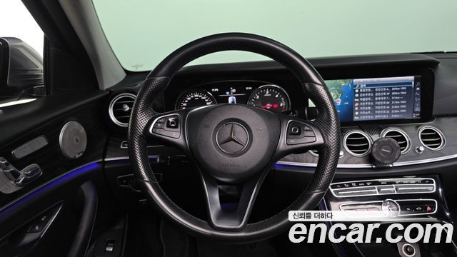 Mercedes-Benz E-Class E220d Avantgarde