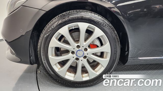Mercedes-Benz E-Class E220d Exclusive