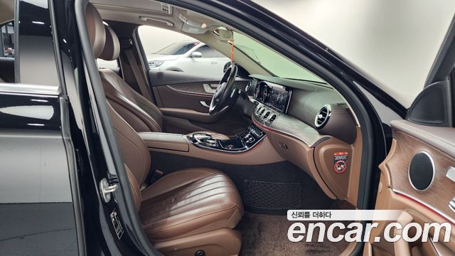 Mercedes-Benz E-Class E220d Exclusive