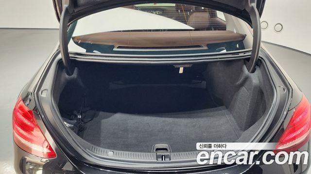 Mercedes-Benz E-Class E220d Exclusive