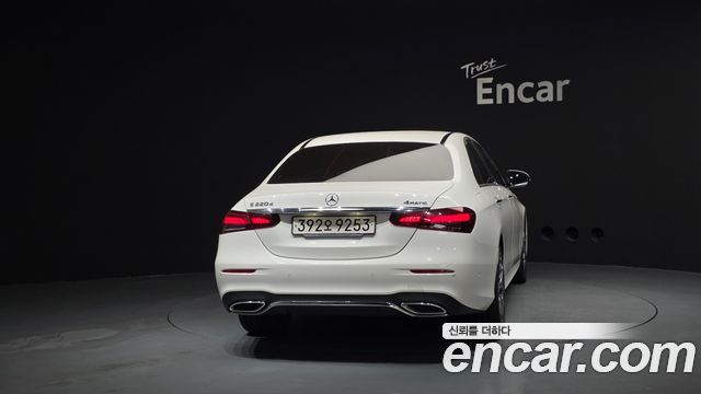 Mercedes-Benz E-Class W213 E220d 4MATIC AMG Line