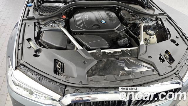 BMW 5-Series 520d xDrive M Sport Package