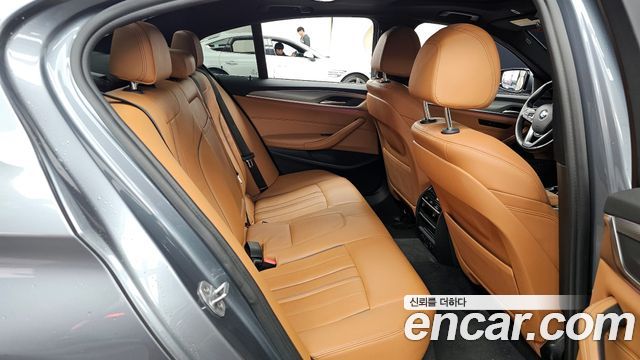 BMW 5-Series 520d xDrive M Sport Package