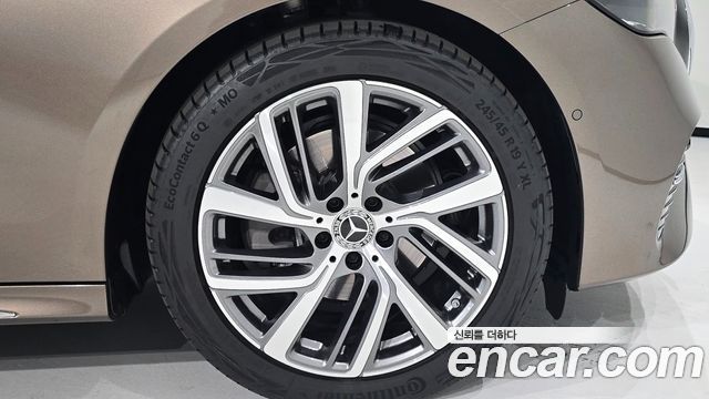Mercedes-Benz E-Class E220d 4MATIC Exclusive