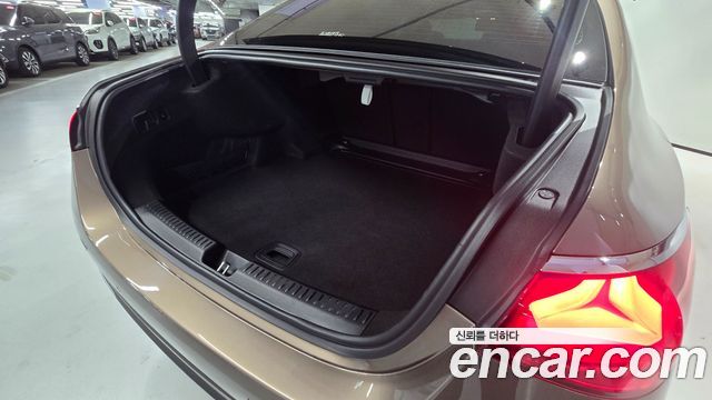 Mercedes-Benz E-Class E220d 4MATIC Exclusive