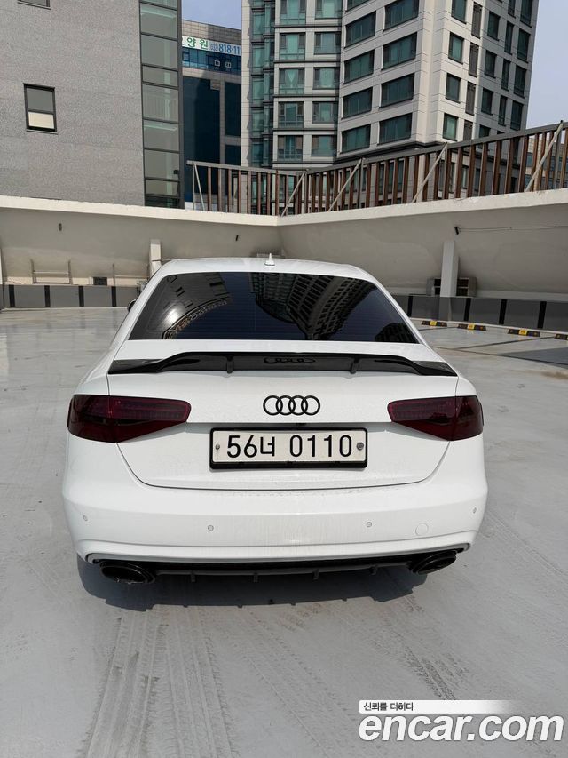 Audi A4 30 TDI Dynamic