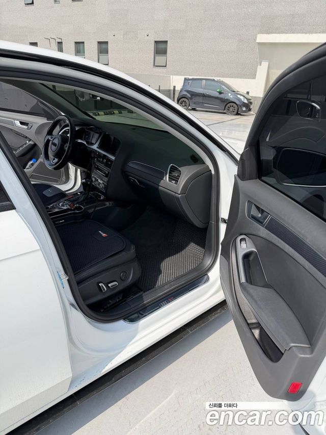Audi A4 30 TDI Dynamic